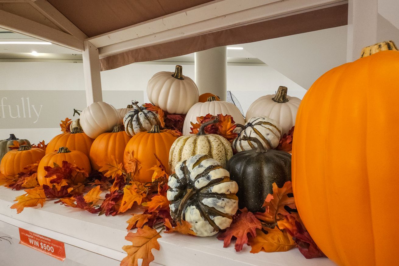 Canadian Businesses Getting Ready For Halloween And Christmas