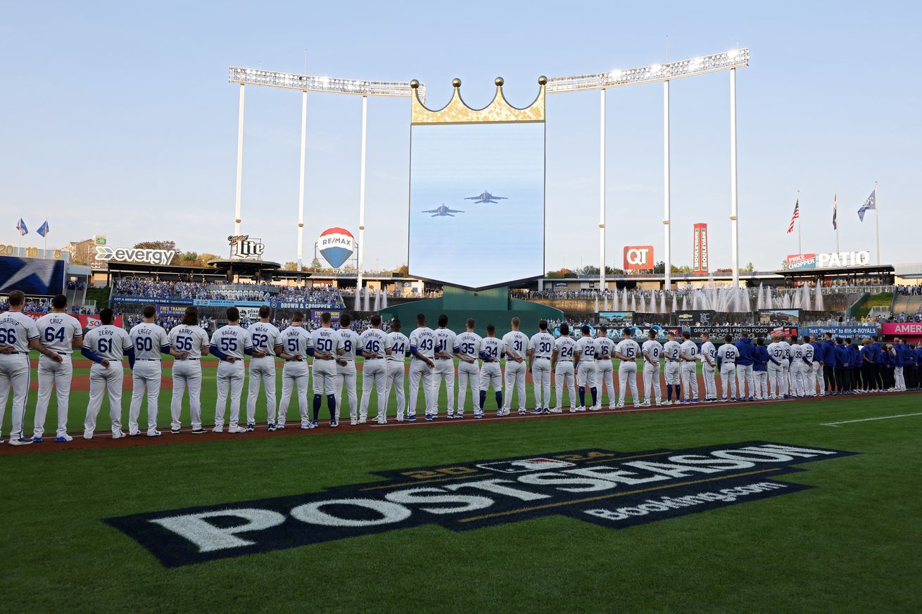 Division Series - New York Yankees v Kansas City Royals - Game 3