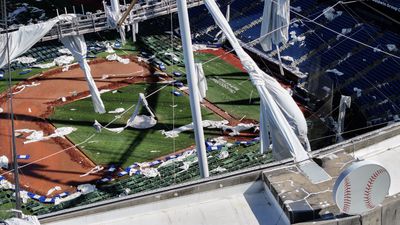 Hurricane Milton Barrels Into Florida