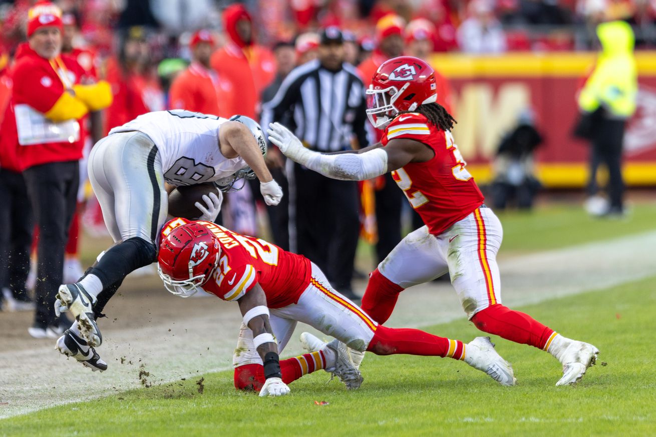 NFL: NOV 29 Raiders at Chiefs