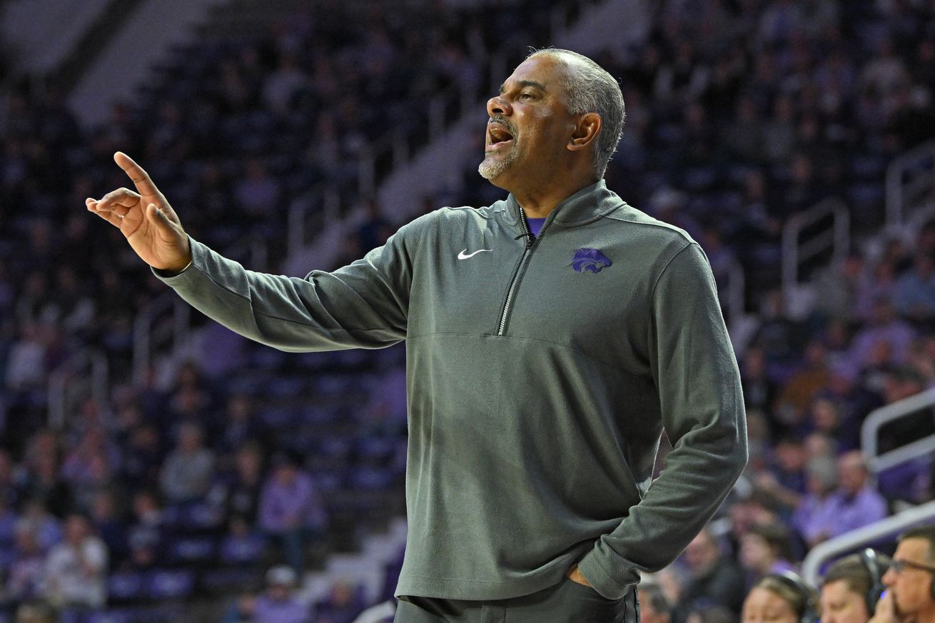 Head coach Jerome Tang of the Kansas State Wildcats calls out instructions in the first half against the Arkansas-Pine Bluff Golden Lions at Bramlage Coliseum on December 1, 2024 in Manhattan, Kansas.