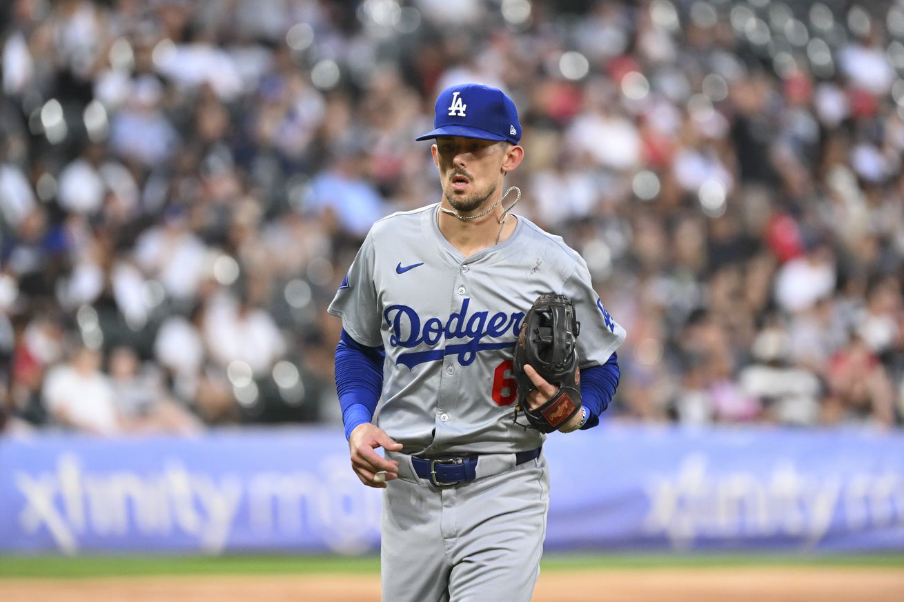 Los Angeles Dodgers v Chicago White Sox