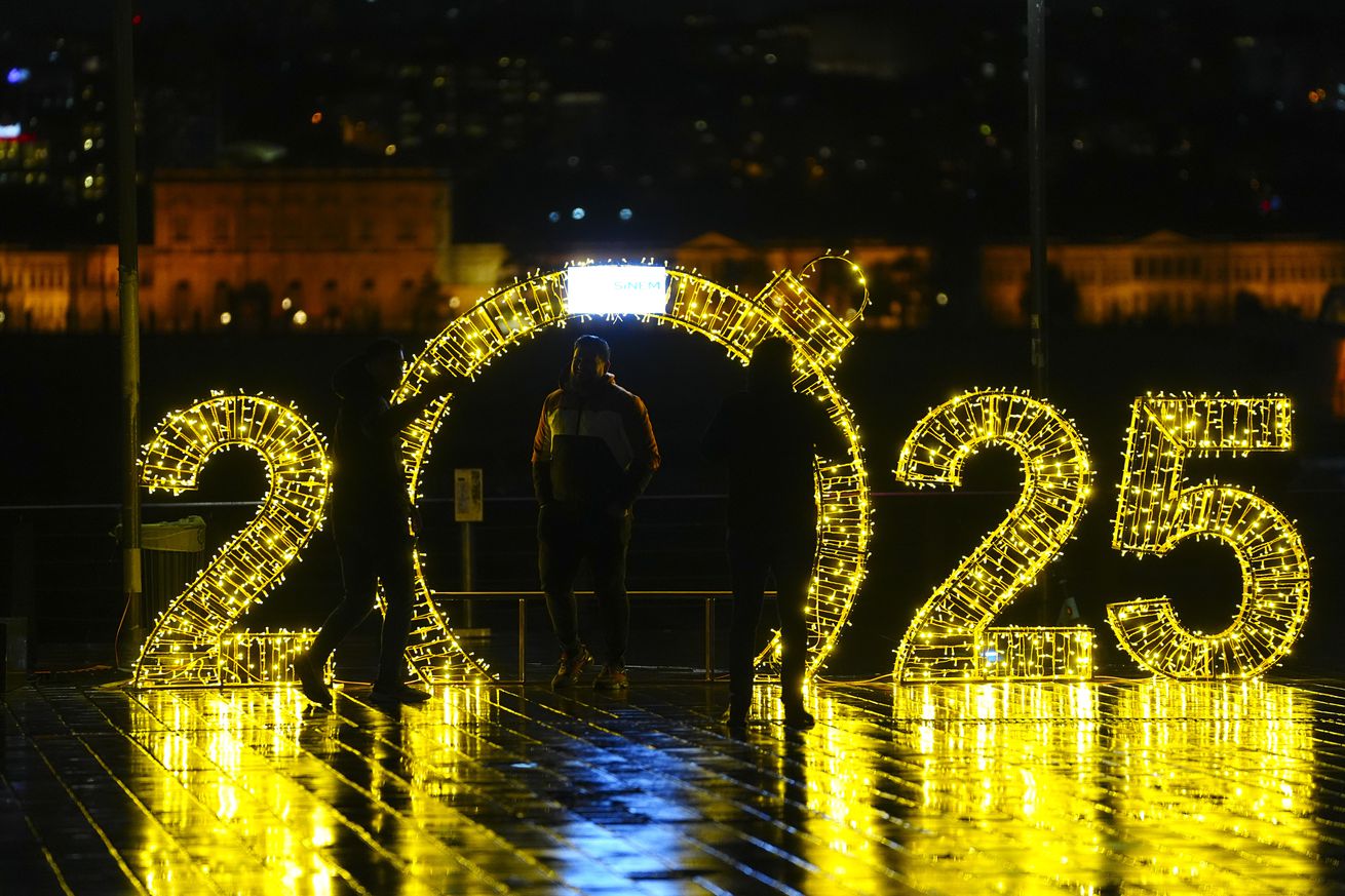 New Year preparations in Istanbul