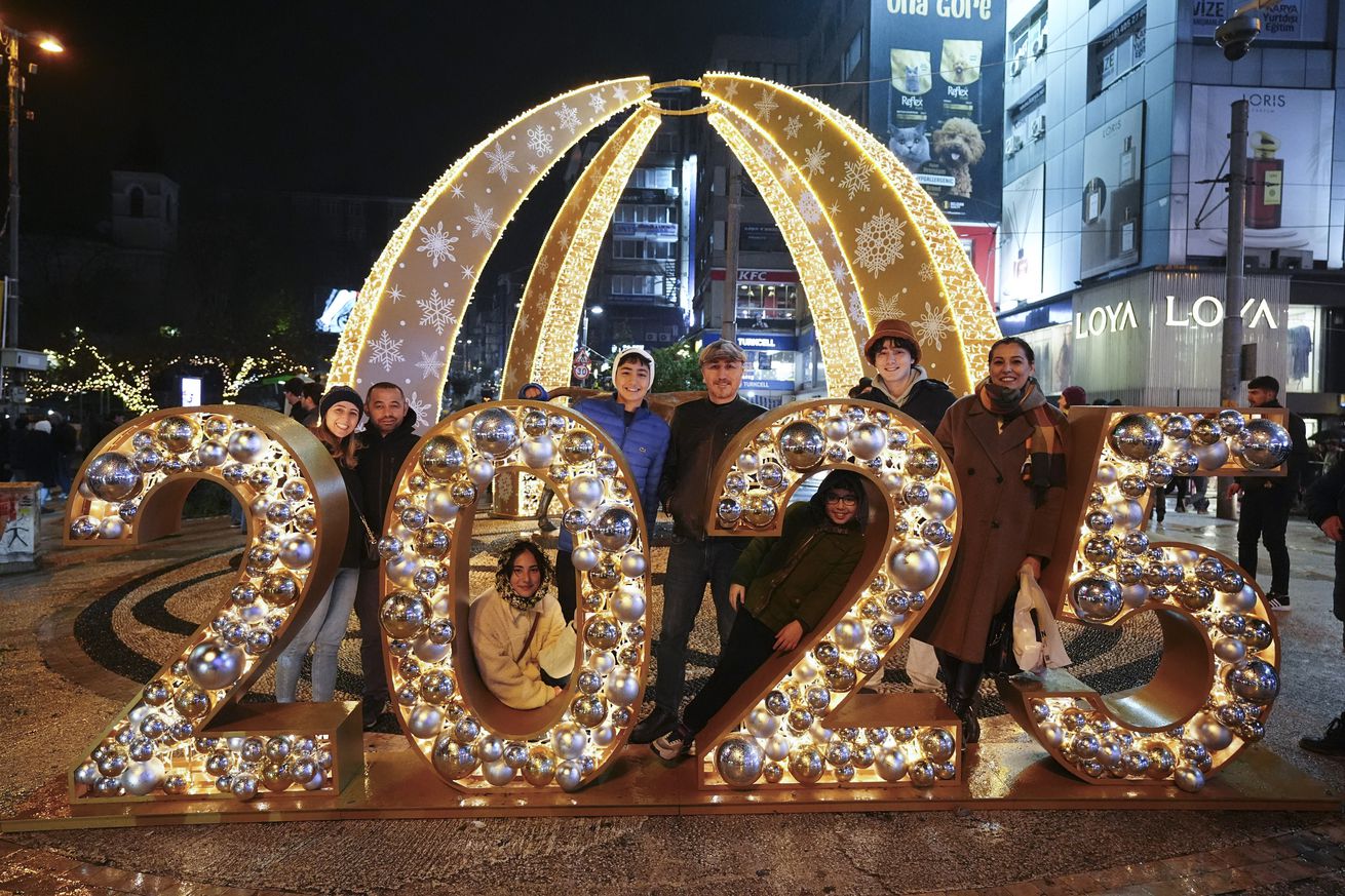 New Year preparations in Istanbul